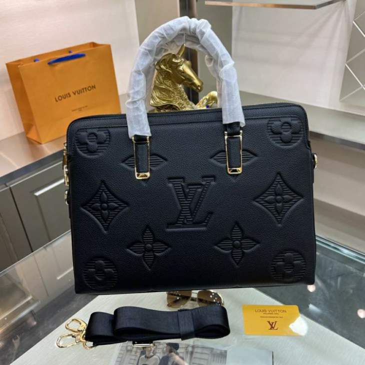 Picture of Louis Vuitton Mens Bags _SKUfw138432926fw